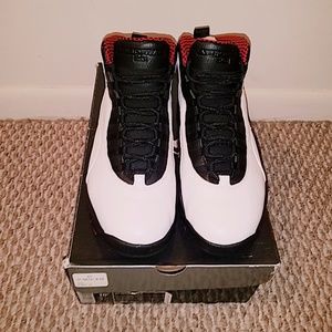 Air Jordan Retro 10 "Chicago"